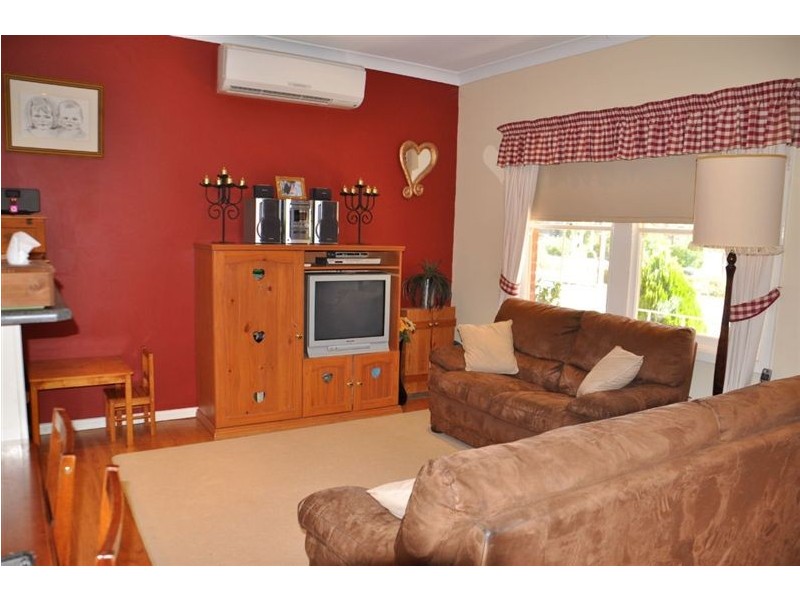 22 Essington Ave, Clare SA 5453