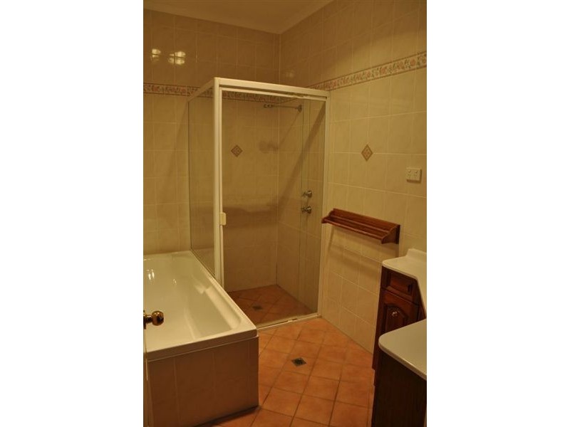 22 Essington Ave, Clare SA 5453