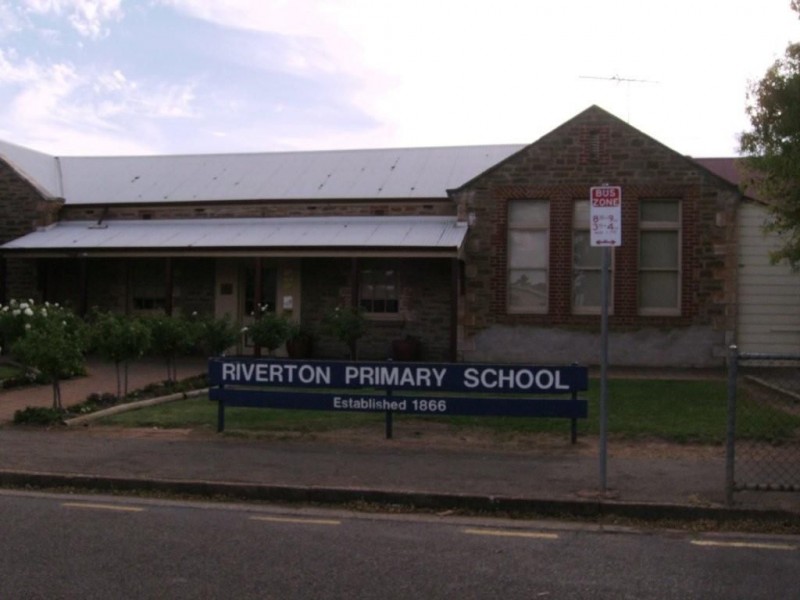 20 Cairns Crescent, Riverton SA 5412