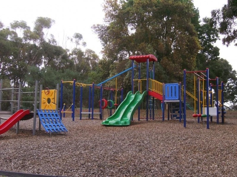 20 Cairns Crescent, Riverton SA 5412