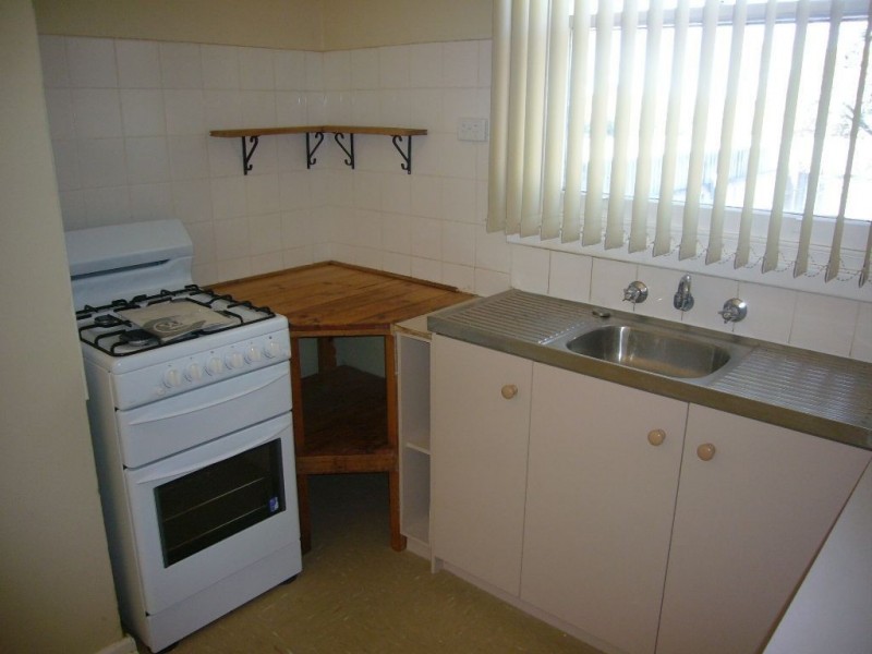 28 Park Tce, Gladstone SA 5473