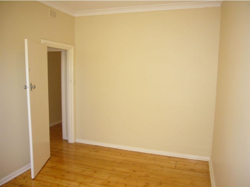 28 Park Tce, Gladstone SA 5473