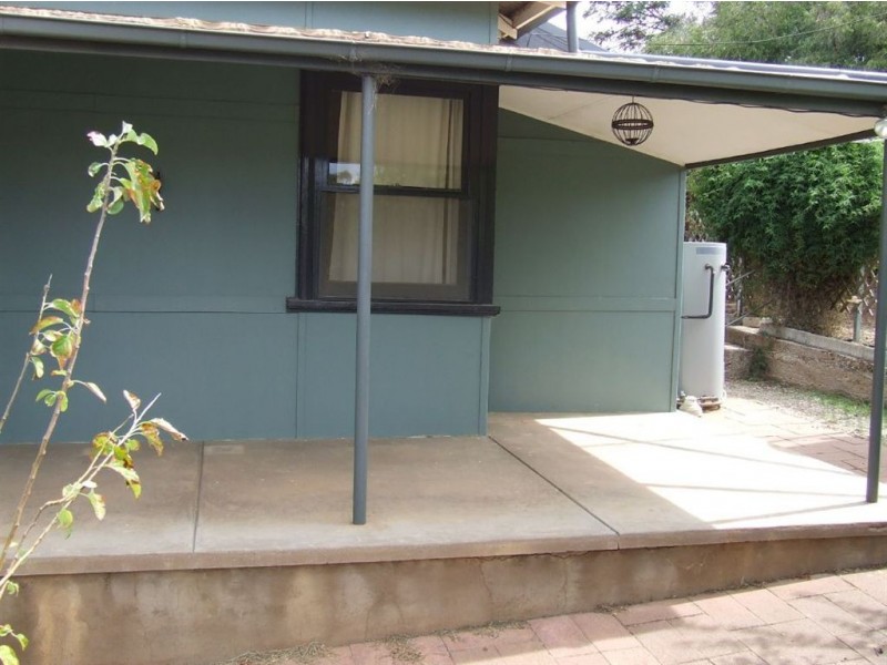 5 Harriett Street, Clare SA 5453