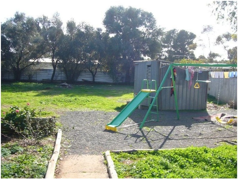 25 Moore Street, Blyth SA 5462