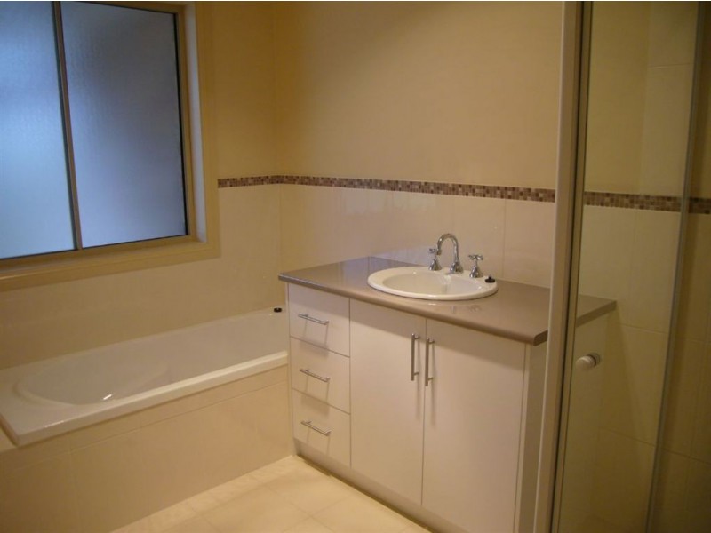 12B Albert Street, Clare SA 5453