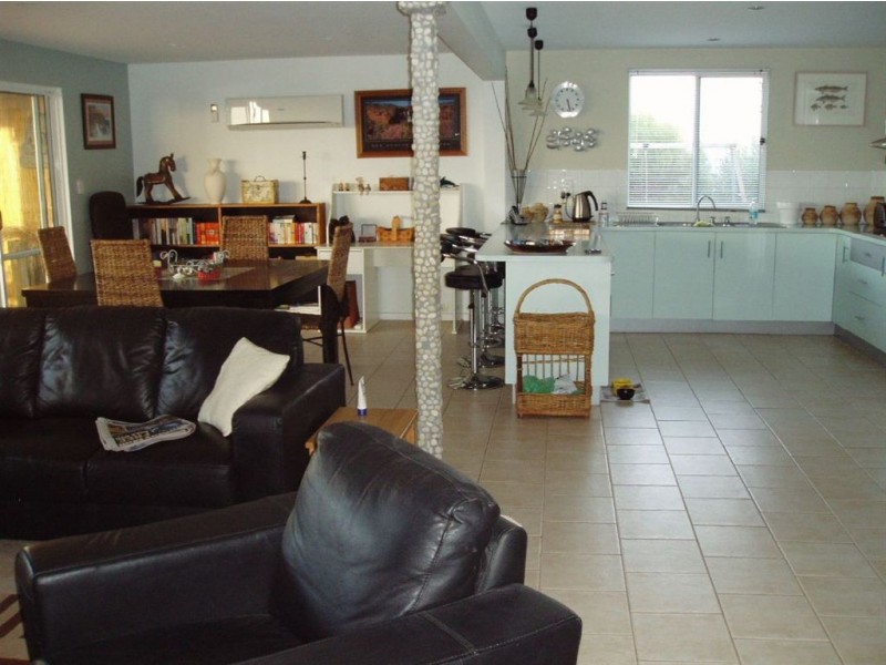 6 Ocean View Road, Venus Bay SA 5607