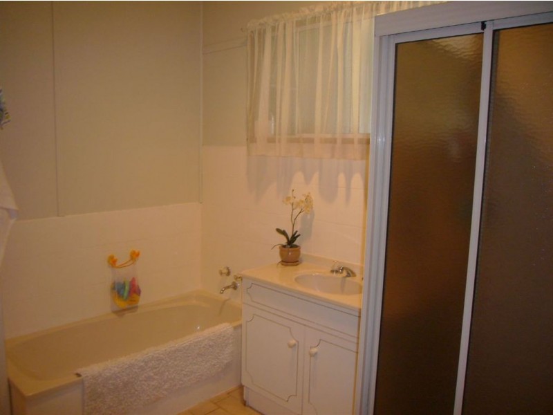 14 Melrose Ave, Clare SA 5453