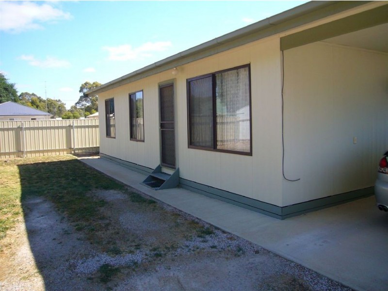 2/5 Charles Street, Clare SA 5453