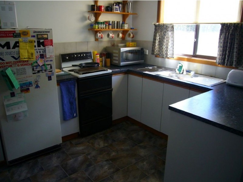 2/5 Charles Street, Clare SA 5453