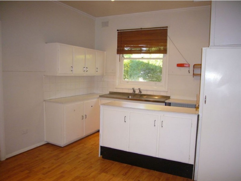 54 Farrell Flat Rd, Clare SA 5453