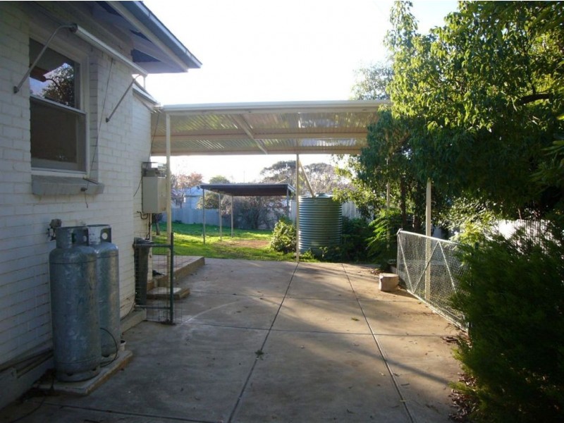 54 Farrell Flat Rd, Clare SA 5453