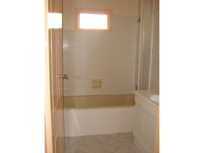 42 Railway Tce East, Snowtown SA 5520