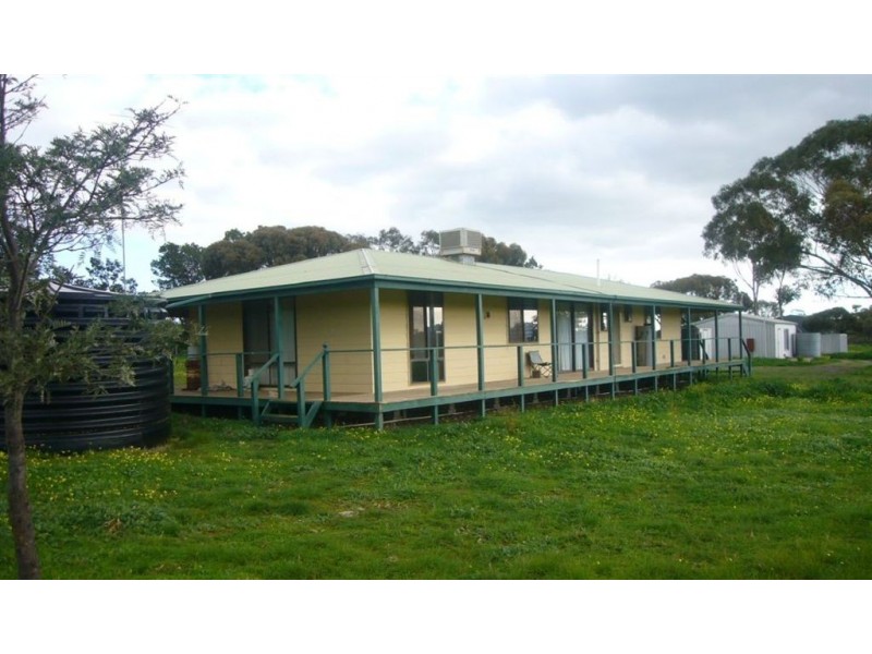 1 Cooper Rd, Halbury SA 5461