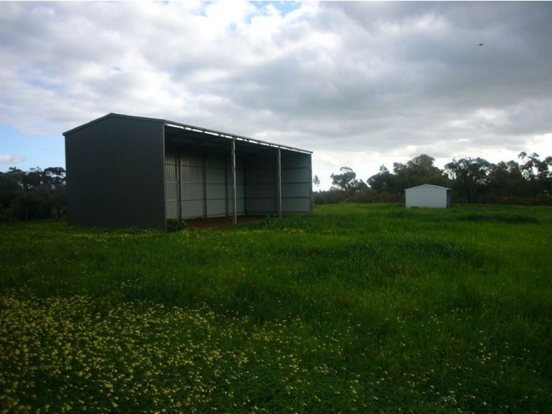 1 Cooper Rd, Halbury SA 5461