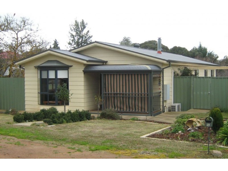 36 West Tce, Clare SA 5453