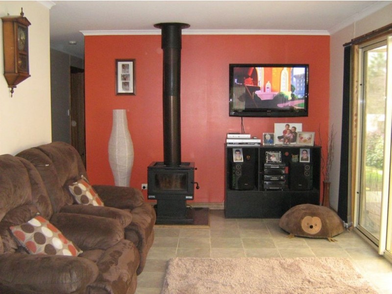 36 West Tce, Clare SA 5453