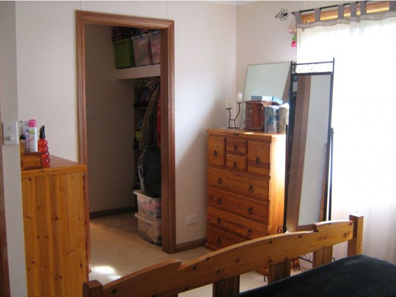 36 West Tce, Clare SA 5453