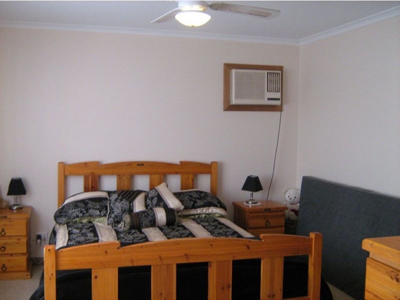 36 West Tce, Clare SA 5453