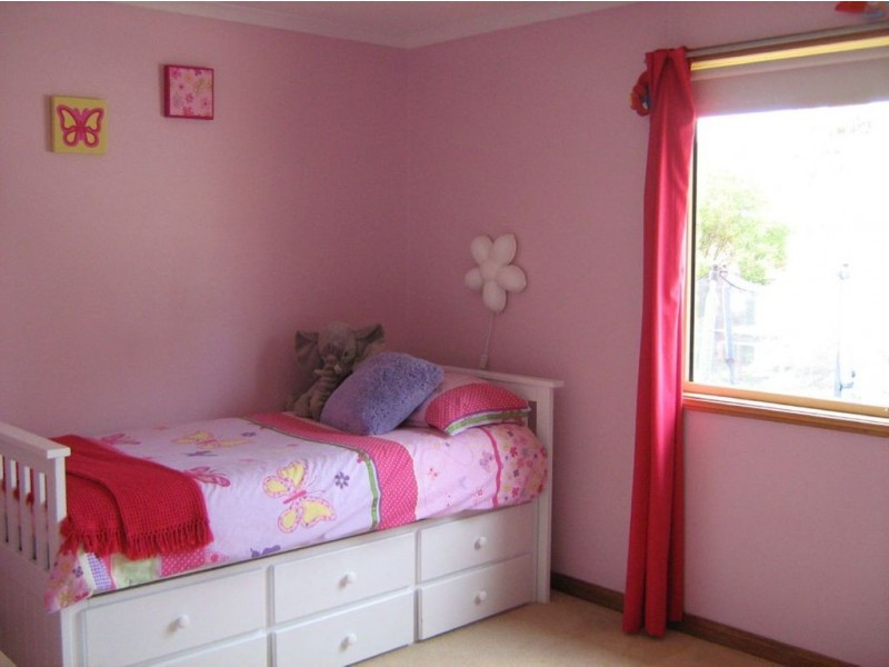 36 West Tce, Clare SA 5453