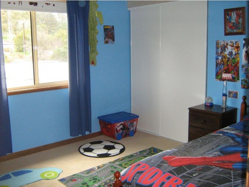 36 West Tce, Clare SA 5453