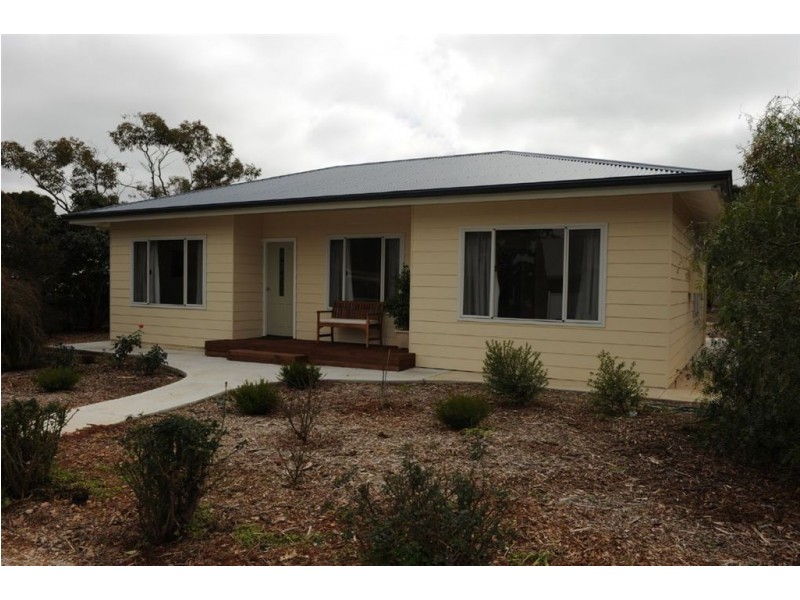 11 Cambridge St, Jamestown SA 5491