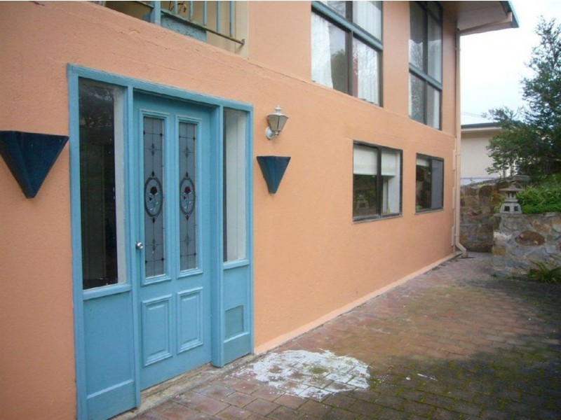 15 Beare Street, Clare SA 5453