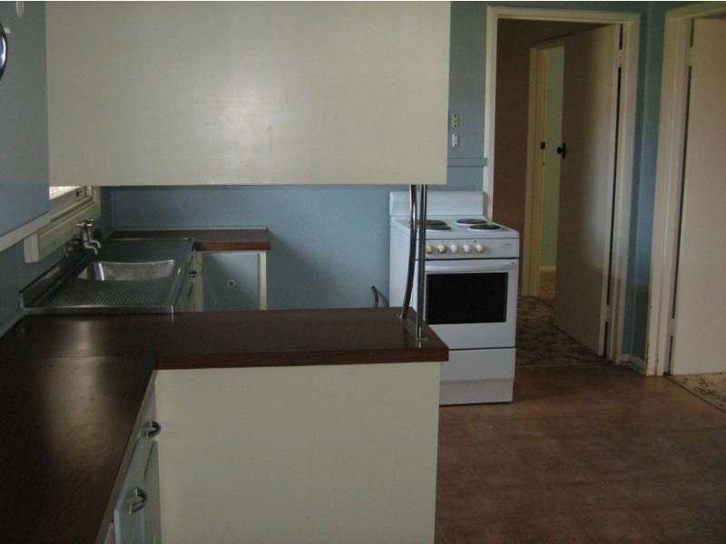 13 Melrose Avenue, Clare SA 5453