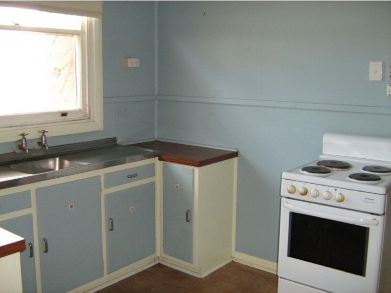 13 Melrose Avenue, Clare SA 5453