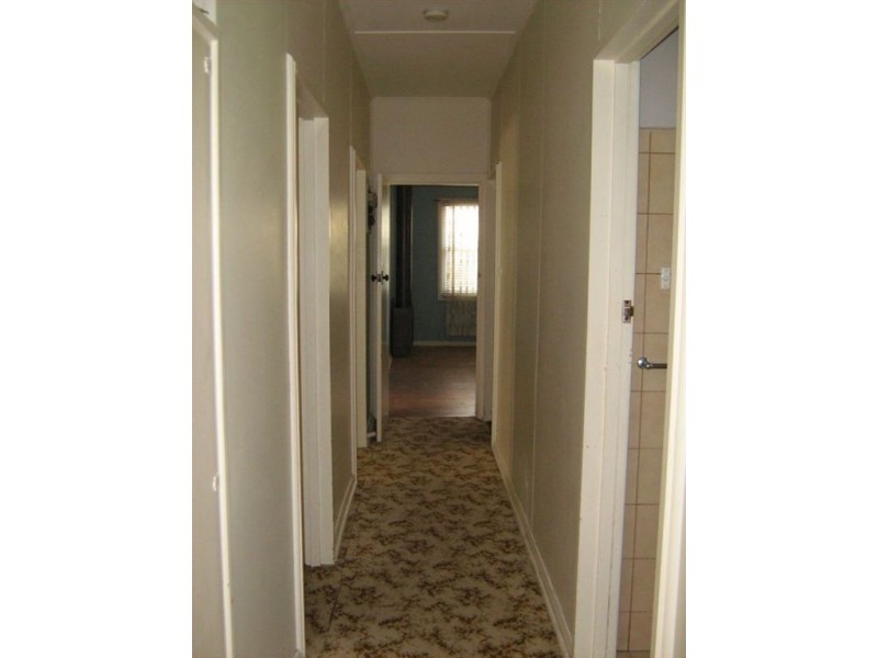 13 Melrose Avenue, Clare SA 5453