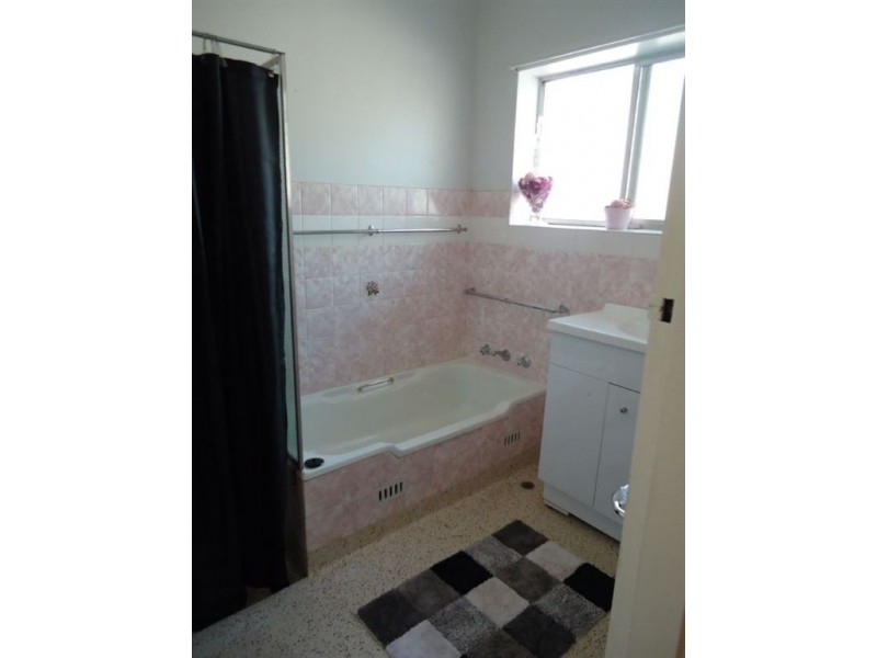 2 walsh Street, Balaklava SA 5461