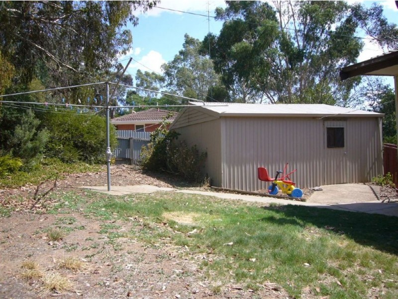 4 Earles Ct, Clare SA 5453