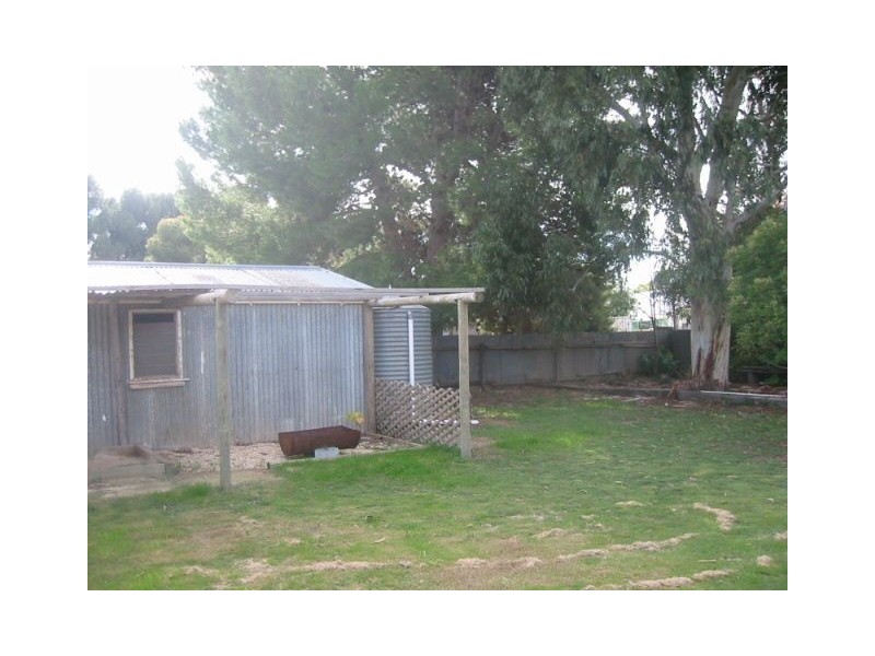 8 Murray Tce, Riverton SA 5412