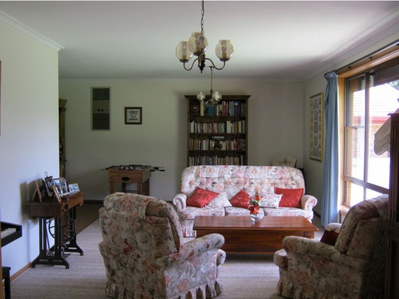 5 Glynn Street, Riverton SA 5412