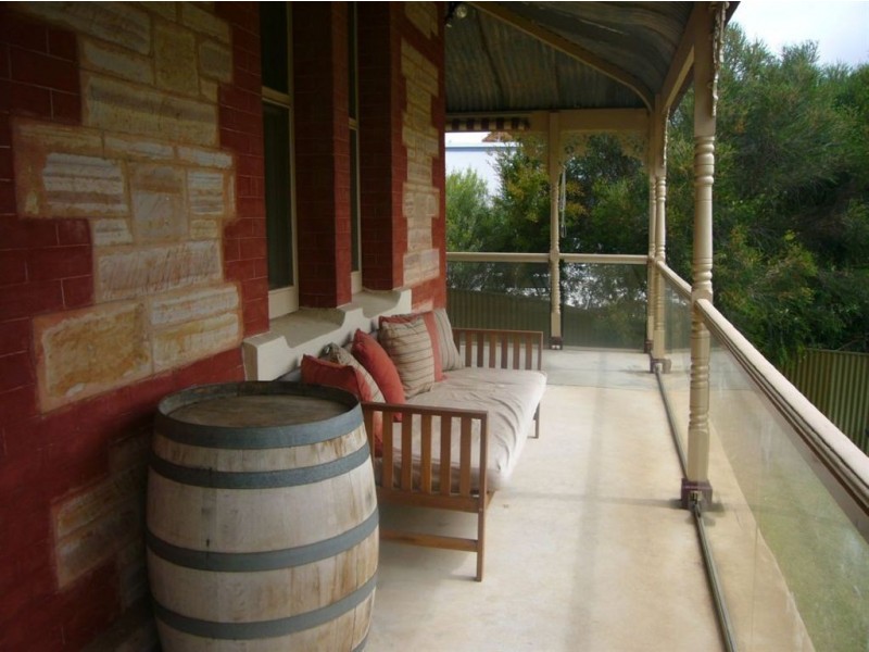 102 Main North Rd, Clare SA 5453