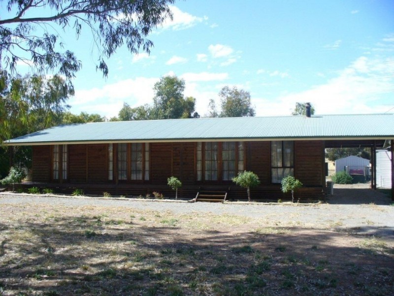 23 Moores Rd, Auburn SA 5451