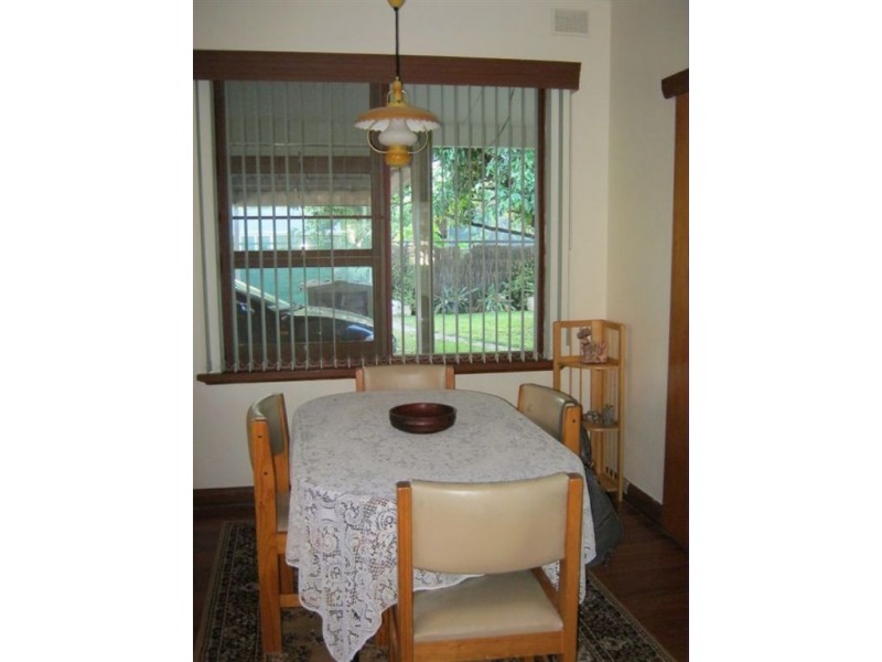 37 Swinden St, Riverton SA 5412