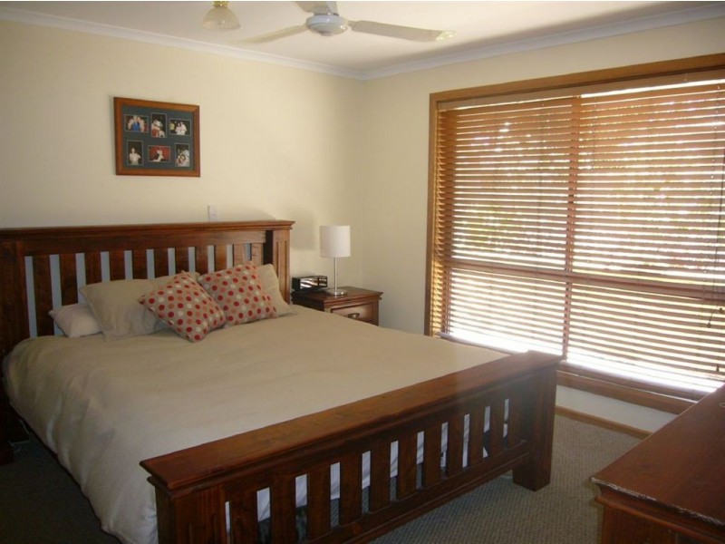 17A Beare St, Clare SA 5453