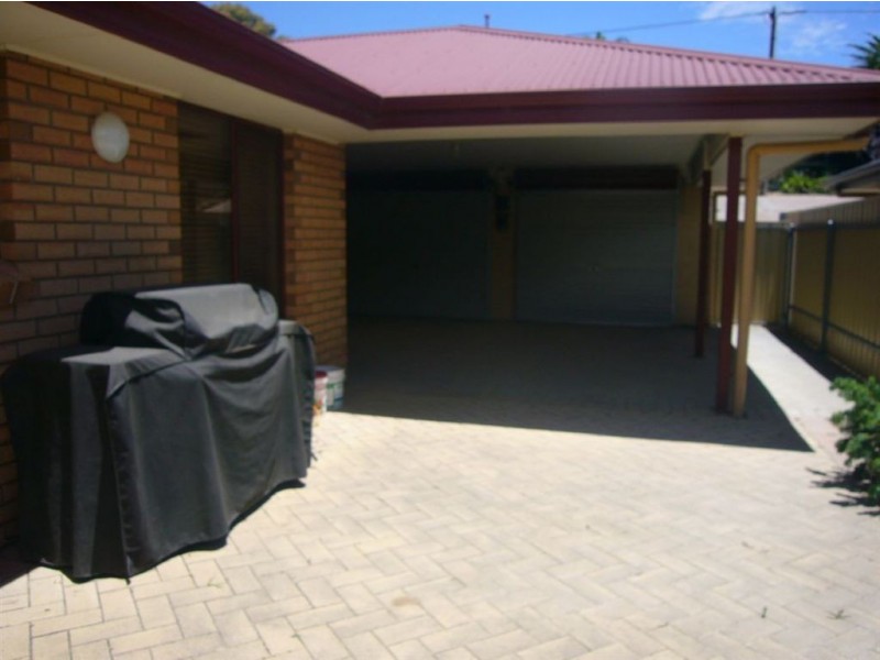 17A Beare St, Clare SA 5453