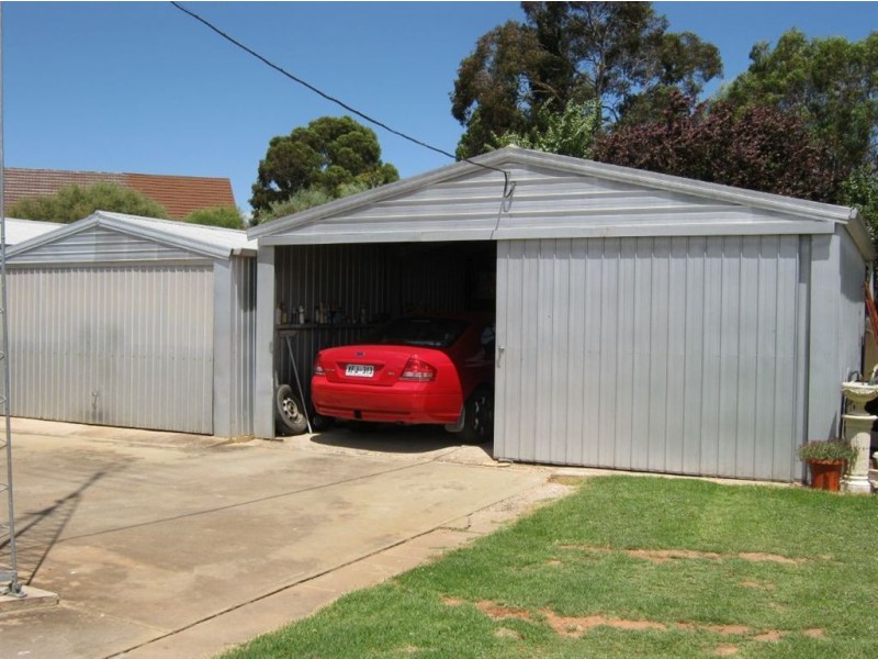 10 Berwick Street, Clare SA 5453