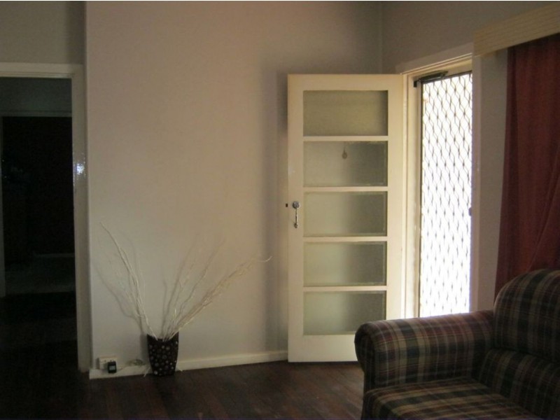 12 Paul Street, Riverton SA 5412