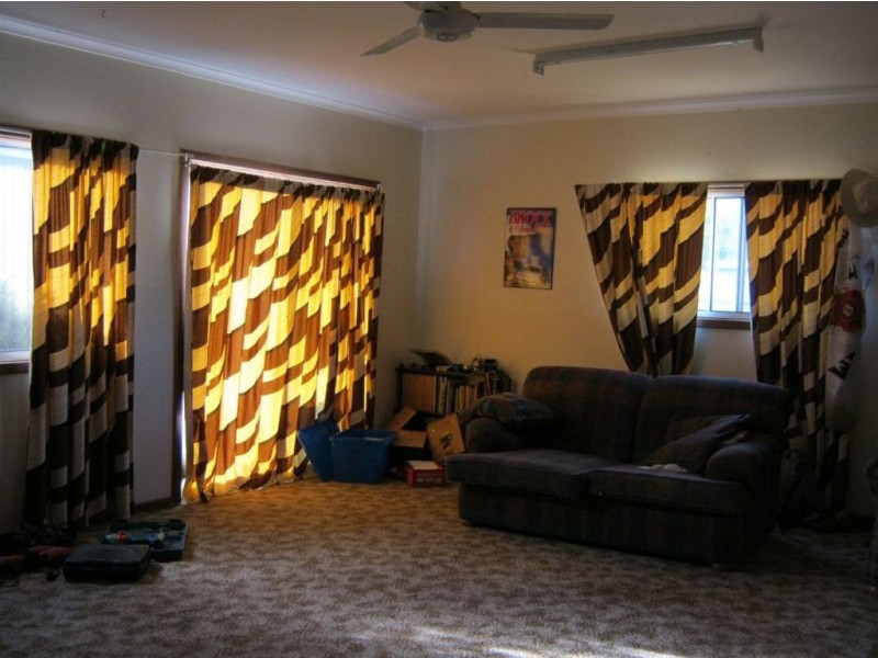 12 Paul Street, Riverton SA 5412