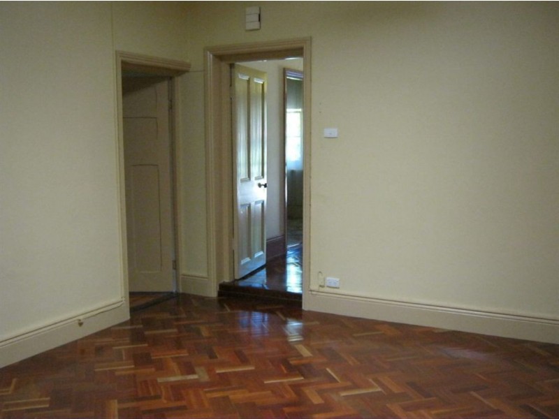 13 William Street, Clare SA 5453