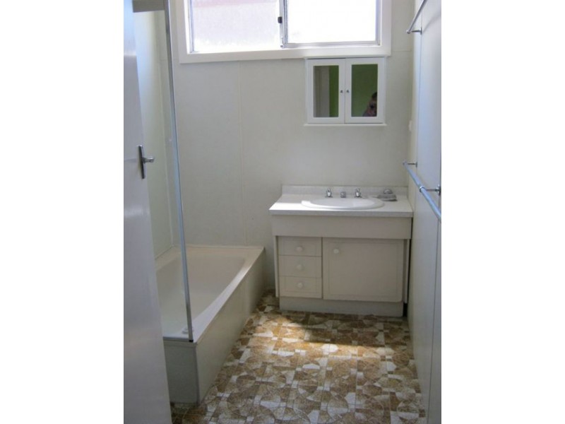 13 William Street, Clare SA 5453