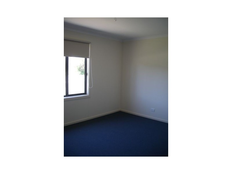 28 Houghton St, Jamestown SA 5491