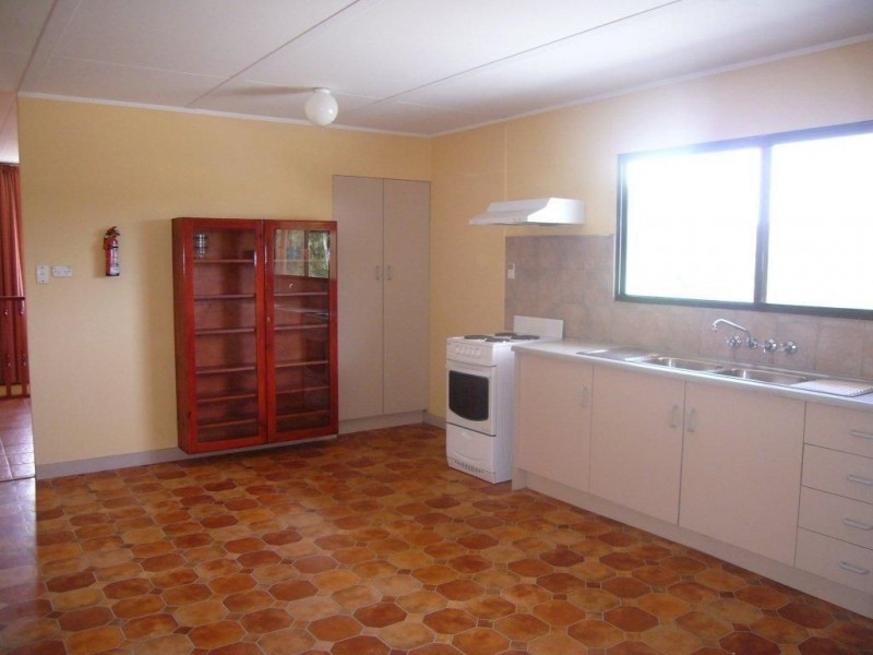 15A Beare St, Clare SA 5453