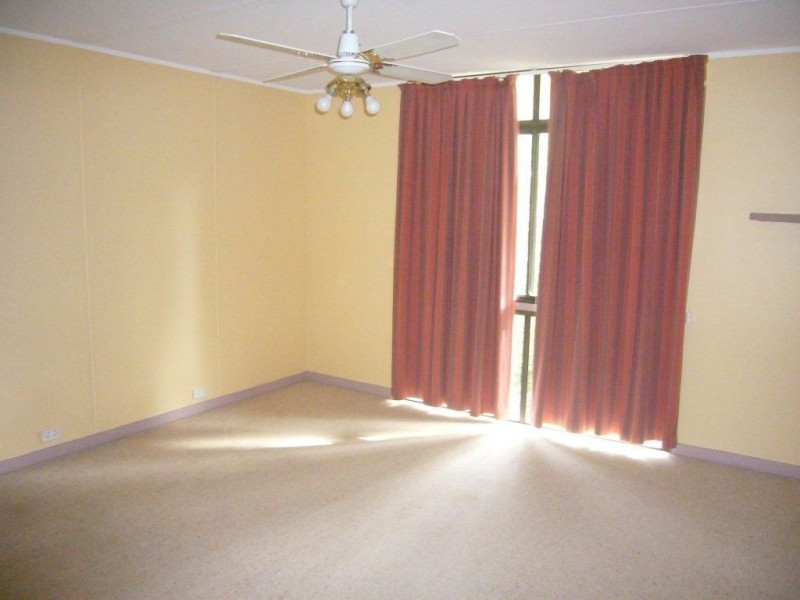 15A Beare St, Clare SA 5453