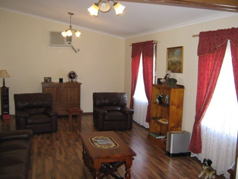 5 Castine Terrace, Riverton SA 5412