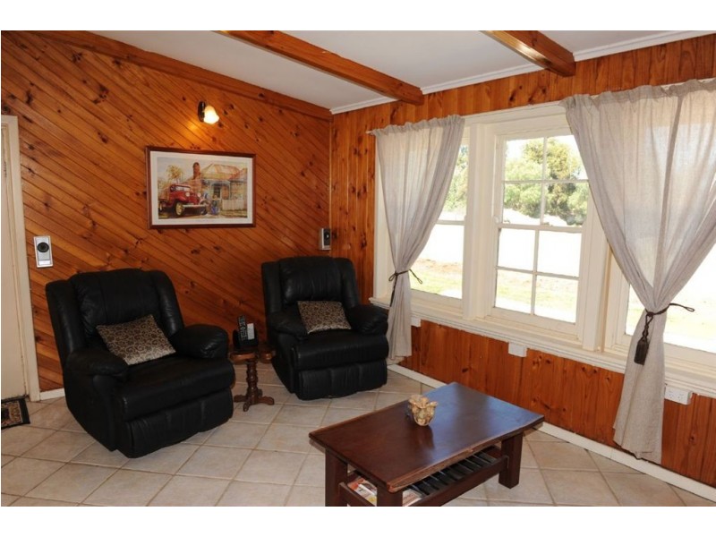 20 SOUTH TCE, Jamestown SA 5491