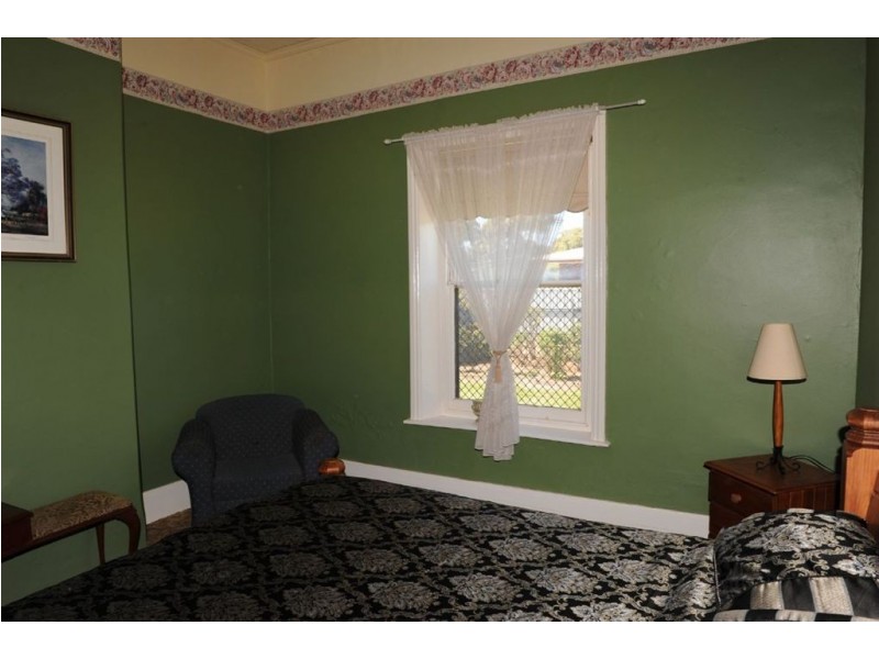 20 SOUTH TCE, Jamestown SA 5491