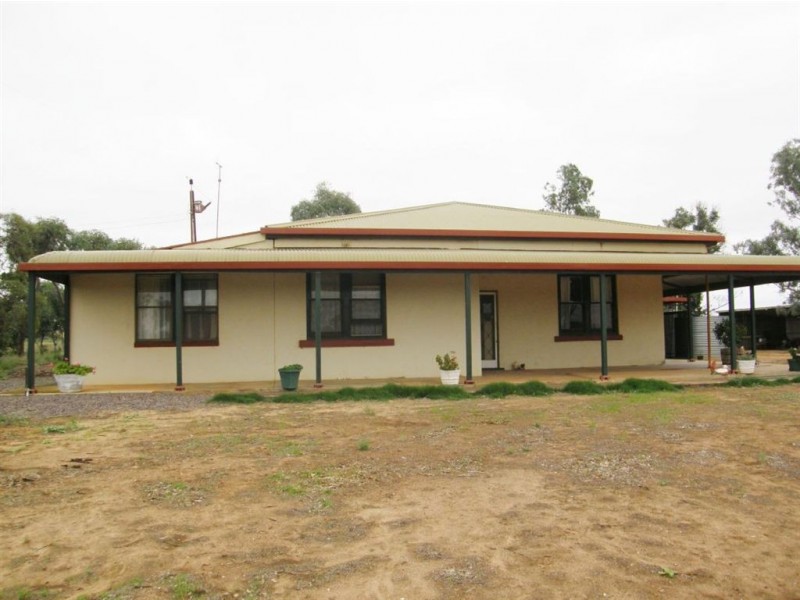 1 Cleve-Mangalo Road, Cleve SA 5640